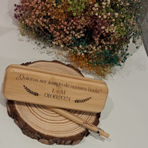 Estuche + bolígrafo bambú