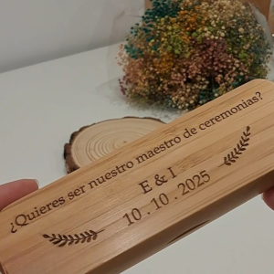 Estuche + bolígrafo bambú